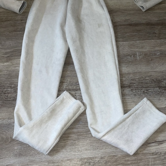 So real light grey suede jumpsuit cut out long sleeves size medium NWT - Picture 11 of 15